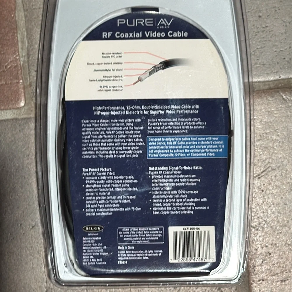 Belkin PureAV RF Coaxial Video Cable - Black 6 feet BRAND NEW
